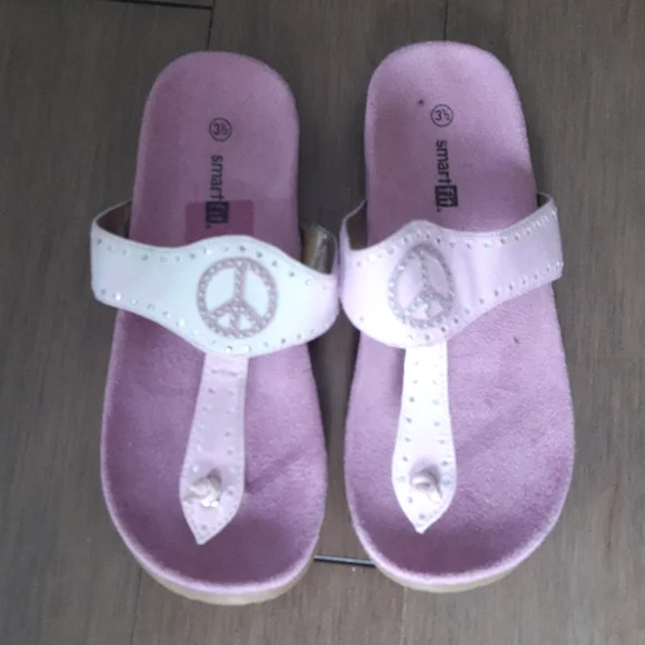 Boho Thong - Picture 2 of 5